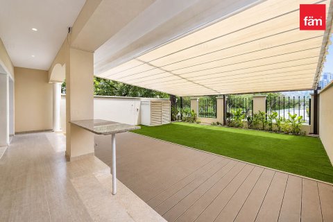 Adosado en Dubai, 2 dormitorios, 240 m², № 115184 - foto 8