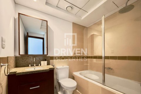 Apartment in 29 Burj Boulevard, Downtown Dubai (Downtown Burj Dubai), Dubai 1 bedroom, 73.77 sq.m. № 137301 - photo 6