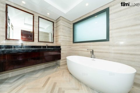 Villa en Dubai, 8 dormitorios, 723.7 m², № 134816 - foto 16