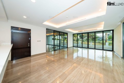 Villa en Dubai, 8 dormitorios, 723.7 m², № 134816 - foto 4