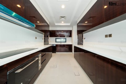 Villa en Dubai, 8 dormitorios, 723.7 m², № 134816 - foto 8