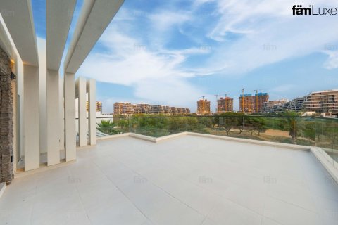 Villa en Dubai, 8 dormitorios, 723.7 m², № 134816 - foto 15