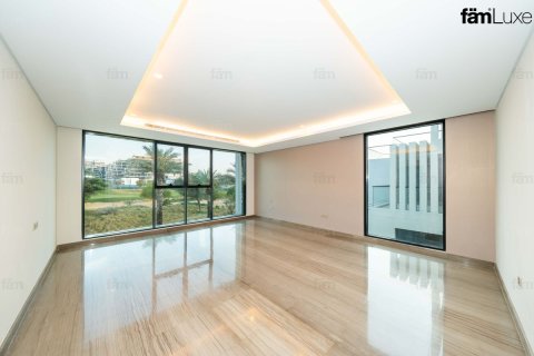 Villa en Dubai, 8 dormitorios, 723.7 m², № 134816 - foto 9