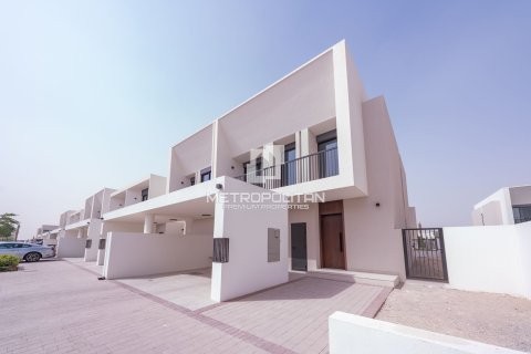 Adosado en Town Square, Dubai, 4 dormitorios, 262 m², № 73755 - foto 6