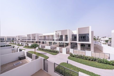 Adosado en Town Square, Dubai, 4 dormitorios, 262 m², № 73755 - foto 2
