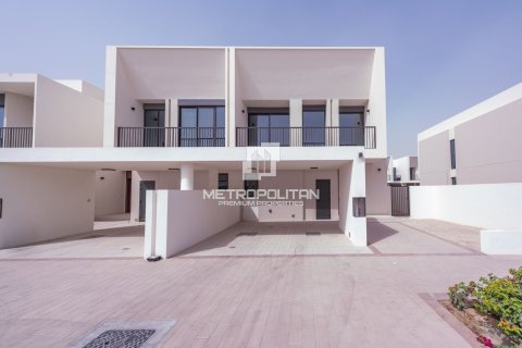 Таунхаус в Town Square, Дубай, 4 спальни, 262м², № 73755