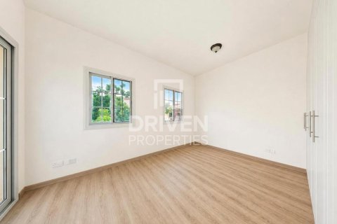 Снять в аренду виллу в Springs 12, The Springs, Дубай: 2 спальни, 151.52м², № 128367 - фото 7