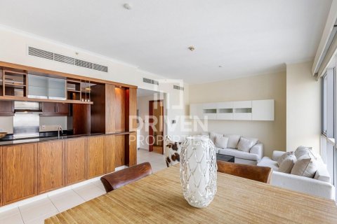 Снять в аренду квартиру в The Residences, Даунтаун Дубай (Даунтаун Бурдж Дубай), Дубай: 1 спальня, 97.18м², № 128356 - фото 3