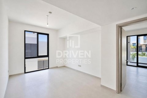 Снять в аренду виллу в Джабаль-Али, Дубай: 4 спальни, 629.98м², № 128368 - фото 19