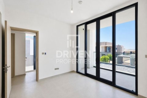 Снять в аренду виллу в Джабаль-Али, Дубай: 4 спальни, 629.98м², № 128368 - фото 14