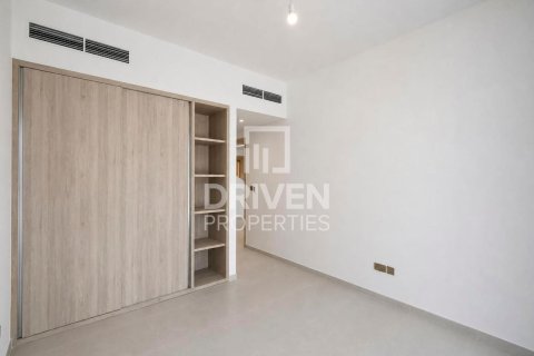 Снять в аренду виллу в Джабаль-Али, Дубай: 4 спальни, 629.98м², № 128368 - фото 7