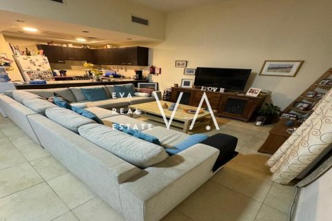 Apartment in Bur Dubai, Dubai 1 bedroom, 115.5 sq.m. № 52686 - photo 23