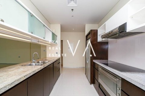 Apartment in Downtown Dubai (Downtown Burj Dubai), Dubai 3 bedrooms, 216 sq.m. № 52696 - photo 16