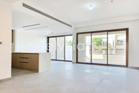 Снять в аренду таунхаус в Villanova, Dubai Land, Дубай: 3 спальни, 165м², № 37912 - фото 4