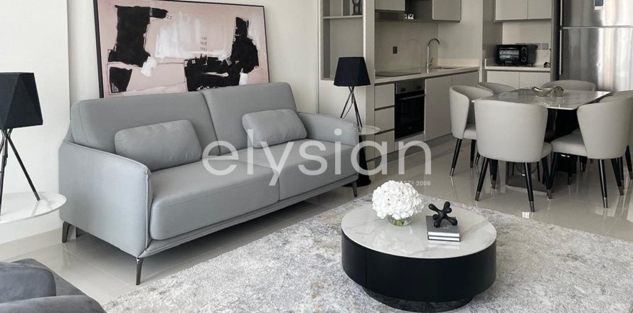 Apartment in EMAAR Beachfront, Dubai Harbour, Dubai 2 bedrooms, 114 sq.m. № 37911