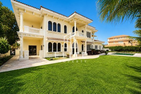Villa in Palm Jumeirah, Dubai 6 bedrooms, 1242 sq.m. № 121597