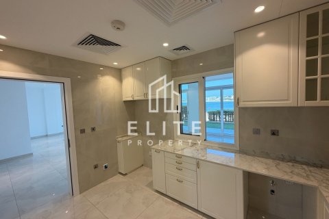 Villa in Palma Residences, Palm Jumeirah, Dubai 5 bedrooms, 264 sq.m. № 121599 - photo 9