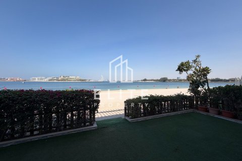Villa in Palma Residences, Palm Jumeirah, Dubai 5 bedrooms, 264 sq.m. № 121599 - photo 13