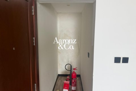 Oficina en Jumeirah Lake Towers, Dubai, 71 m², № 132983 - foto 5