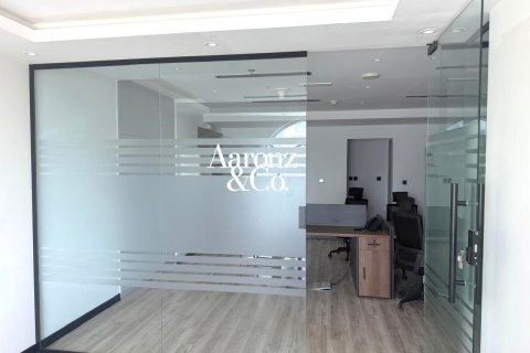 Офис в Джумейра Лейк Тауэрс, Дубай, 71м², № 132983