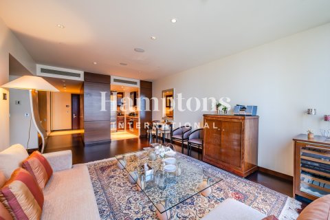 Apartamento en Burj Khalifa, Dubai, 1 dormitorio, 102.47200900 m², № 141720 - foto 14