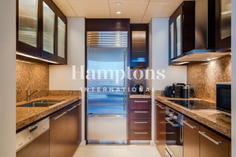 Apartamento en Burj Khalifa, Dubai, 1 dormitorio, 102.47200900 m², № 141720 - foto 13