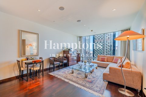 Apartamento en Burj Khalifa, Dubai, 1 dormitorio, 102.47200900 m², № 141720 - foto 11