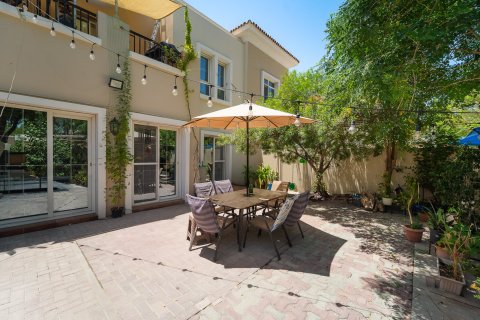 Townhouse in Discovery Gardens, Dubai 3 bedrooms, 238 sq.m. № 139662