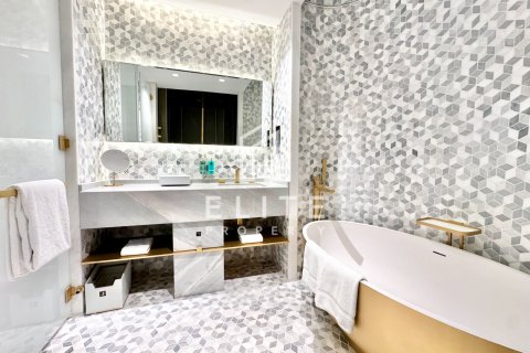 Apartment in FIVE Palm Jumeirah, Palm Jumeirah, Dubai studio, 57 sq.m. № 139012 - photo 7
