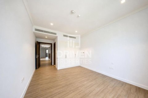 Снять в аренду виллу в Джумейре, Дубай: 4 спальни, 397.63м², № 129145 - фото 10