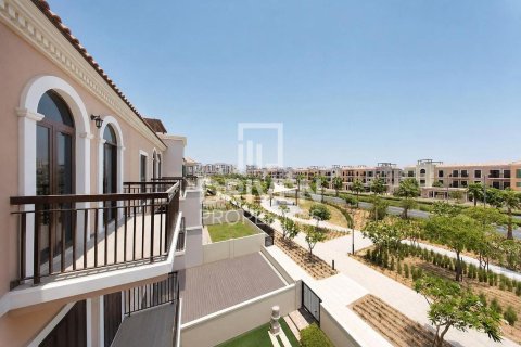 Снять в аренду виллу в Джумейре, Дубай: 4 спальни, 397.63м², № 129145 - фото 26