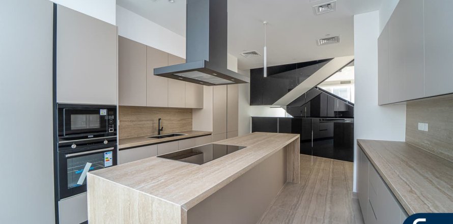 Villa à Al Barari, Dubai, 4 chambres, 180 m², № 78574