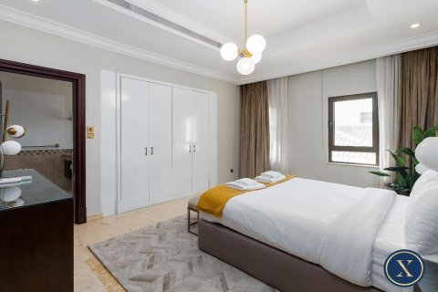 Снять в аренду виллу в Пальме Джумейре, Дубай: 6 спален, 650м², № 46260 - фото 9