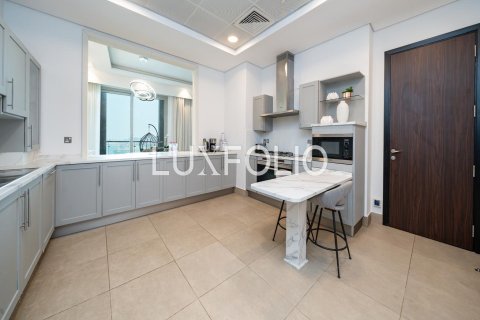 Apartment in The Crescent, Palm Jumeirah, Dubai 3 bedrooms, 267 sq.m. № 46257 - photo 11