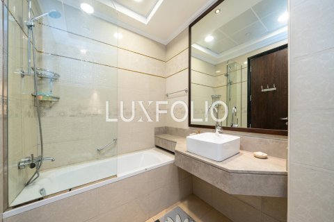 Apartment in The Crescent, Palm Jumeirah, Dubai 3 bedrooms, 267 sq.m. № 46257 - photo 18