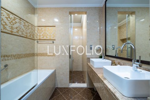 Apartment in The Crescent, Palm Jumeirah, Dubai 3 bedrooms, 267 sq.m. № 46257 - photo 29