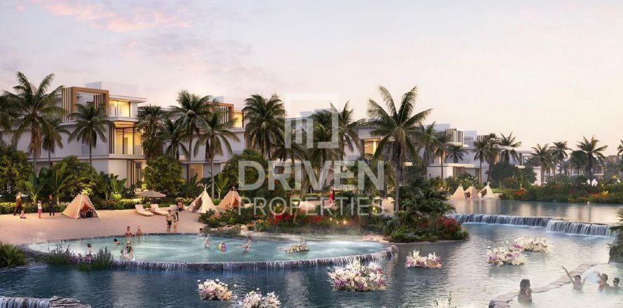 Adosado en Dubai, 5 dormitorios, 219.62 m², № 140428