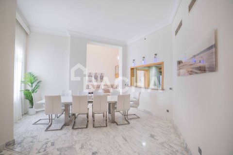 Apartamento en Shoreline Apartments, Palm Jumeirah, Dubai, 4 dormitorios, 450 m², № 109760 - foto 2