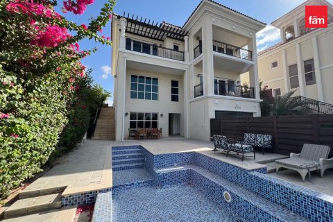 Villa in Dubai 4 bedrooms, 965 sq.m. № 90824