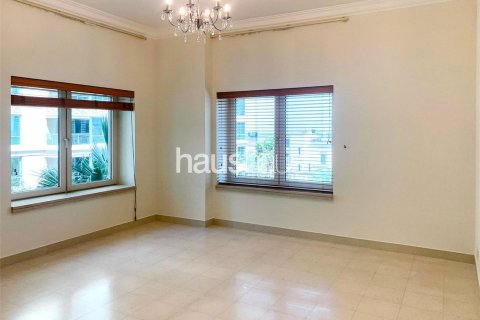 Apartment in Emaar 6 Towers, Dubai Marina, Dubai 3 bedrooms, 226 sq.m. № 43675 - photo 13