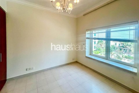 Apartment in Emaar 6 Towers, Dubai Marina, Dubai 3 bedrooms, 226 sq.m. № 43675 - photo 11