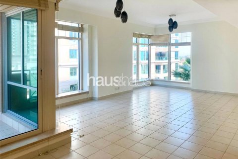 Apartment in Emaar 6 Towers, Dubai Marina, Dubai 3 bedrooms, 226 sq.m. № 43675 - photo 15