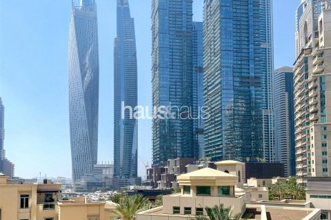 Apartment in Emaar 6 Towers, Dubai Marina, Dubai 3 bedrooms, 226 sq.m. № 43675 - photo 1