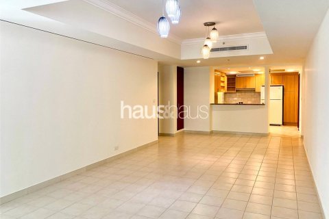 Apartment in Emaar 6 Towers, Dubai Marina, Dubai 3 bedrooms, 226 sq.m. № 43675 - photo 6