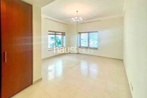 Apartment in Emaar 6 Towers, Dubai Marina, Dubai 3 bedrooms, 226 sq.m. № 43675 - photo 7