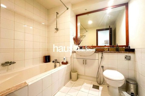 Apartment in Emaar 6 Towers, Dubai Marina, Dubai 3 bedrooms, 226 sq.m. № 43675 - photo 8