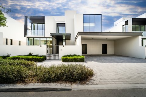 Вилла в Дубае, 5 спален, 921м², № 123861