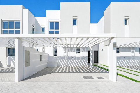 Таунхаус в Arabella Townhouses, Мудон, Дубай, 3 спальни, 159.42м², № 138871