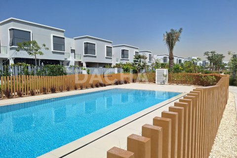 Adosado en Dubai Land, Dubai, 3 dormitorios, 124 m², № 133233 - foto 3