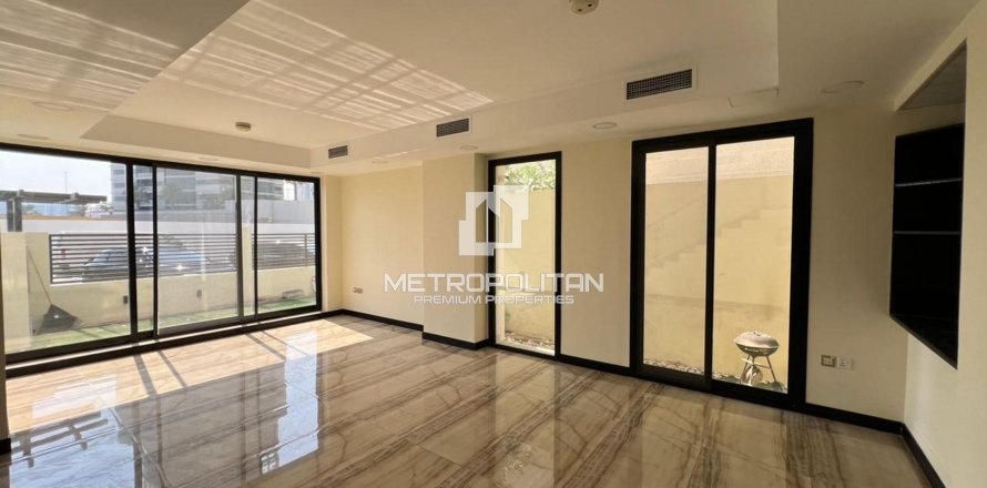 Townhouse in Jumeirah Village Circle, Dubai 4 bedrooms, 310 sq.m. № 72869